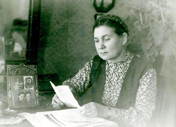 Евдокия Михайловна Киселёва,  директор детдома.
